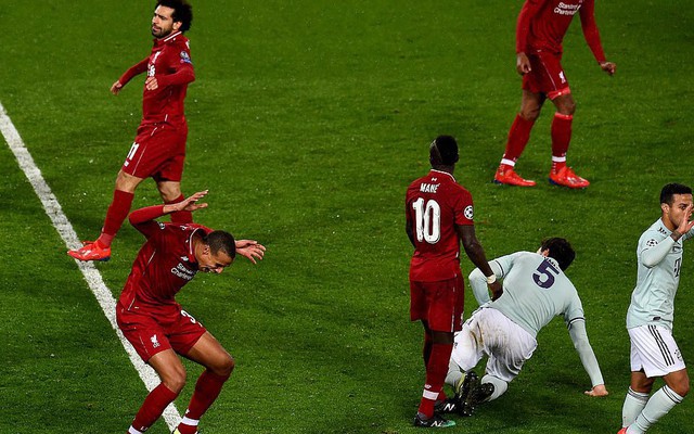 Messi, Salah, Lewandowski đồng loạt im tiếng trong đêm Champions League kỳ lạ