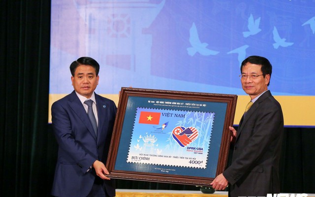 Phát hành bộ tem đặc biệt 'Chào mừng Hội nghị Thượng đỉnh Hoa Kỳ - Triều Tiên tại Hà Nội'