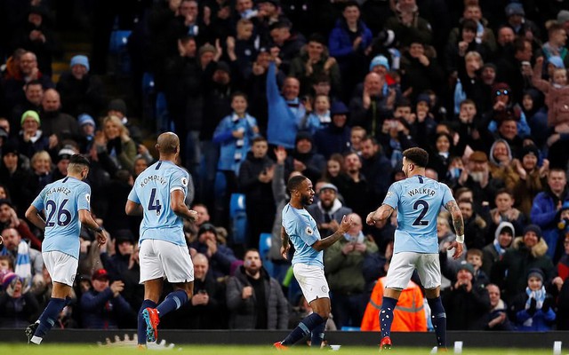 Cú hat-trick trong 15 phút giúp Man City tạo áp lực ngàn cân lên Liverpool