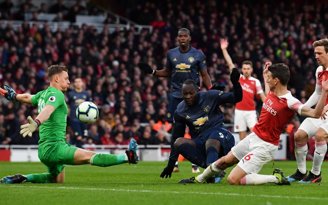 Arsenal 2-0 Man United: Chuỗi trận bất bại của Solskjaer tại Premier League kết thúc