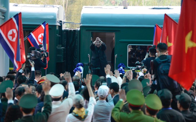 Báo đảng Triều Tiên: Ông Kim Jong Un về nước trên chuyến tàu chở nặng tình đoàn kết hữu nghị Việt-Triều