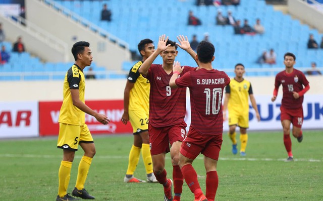 "Nhấn chìm" Brunei trong mưa bàn thắng, U23 Thái Lan đẩy U23 Việt Nam vào thế khó