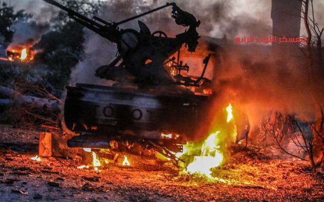 Libya: Quân đội của tướng Haftar chiếm giữ nhiều căn cứ quân sự, Tripoli sắp "thất thủ"!