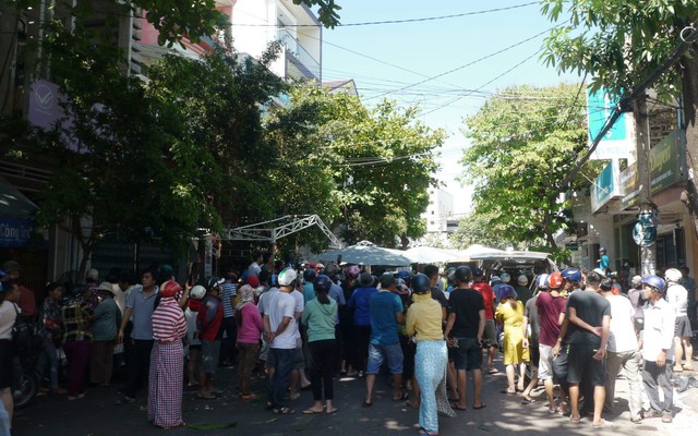 Xe sang biển tứ quý lao vào đội đưa tang: Lời kể người nhảy qua vỉa hè thoát chết