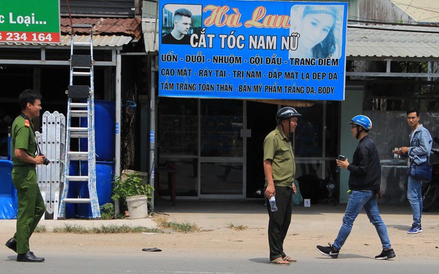 Xin tiền bất thành, tên cướp trói nữ chủ tiệm làm tóc, đâm trọng thương trong nhà vệ sinh