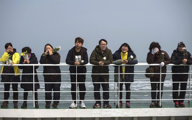 5 năm sau thảm kịch chìm phà Sewol, Hàn Quốc: 9 người vẫn mất tích, nỗi đau chưa nguôi