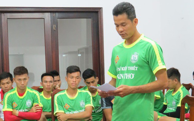 Chuyên gia Vũ Mạnh Hải phản đối mức án khó tin dành cho cầu thủ đá bóng vào lưới nhà