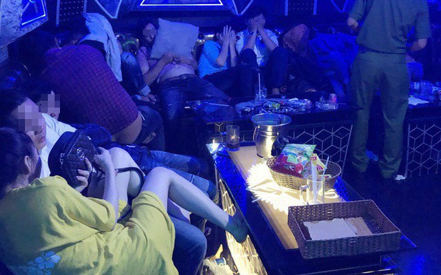 Phát hiện gần 100 nam thanh nữ tú dương tính với ma túy, khi ập vào kiểm tra quán karaoke