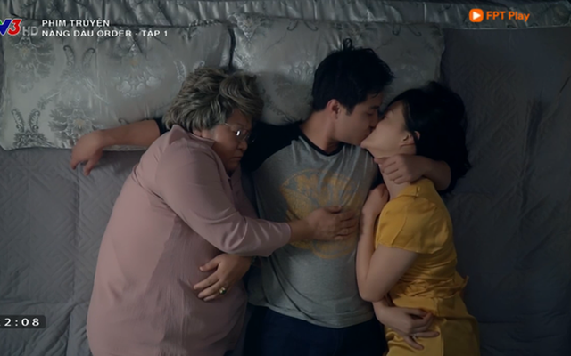 "Nàng dâu order" tập 1: Chưa có phim truyền hình Việt nào mà mới mở màn, cặp đôi chính đã "hở ra là hôn" thế này!