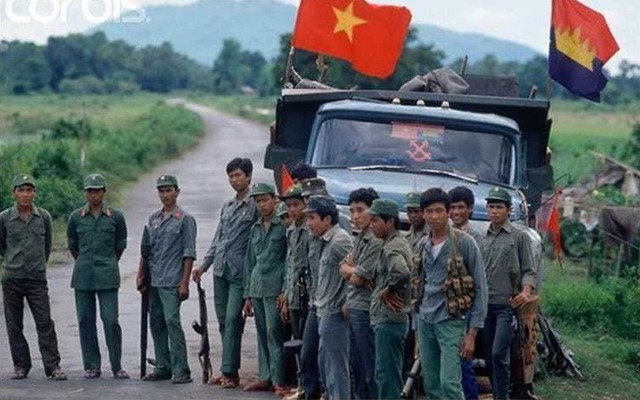 Lính tình nguyện Việt Nam vượt trận khát khủng khiếp nhất tại hang ổ Pailin đầy kim cương của Polpot