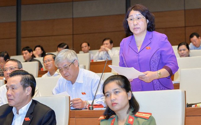 Phó Chủ tịch Thường trực Sơn La nói vụ gian lận điểm thi đang điều tra nên từ chối trả lời