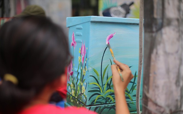 Hàng loạt bốt điện ở Hà Nội "nở hoa"