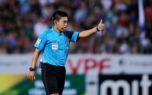 Trọng tài FIFA Nguyễn Hiền Triết ngất xỉu ở bài kiểm tra thể lực giữa mùa giải