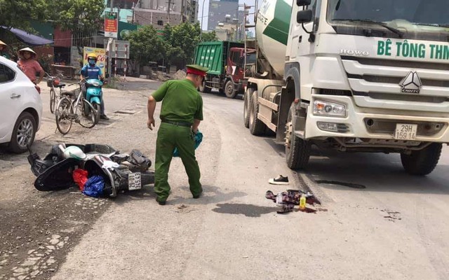 Hà Nội: Sĩ tử bị ô tô tông gãy chân trên đường về nhà sau môn thi Ngữ Văn