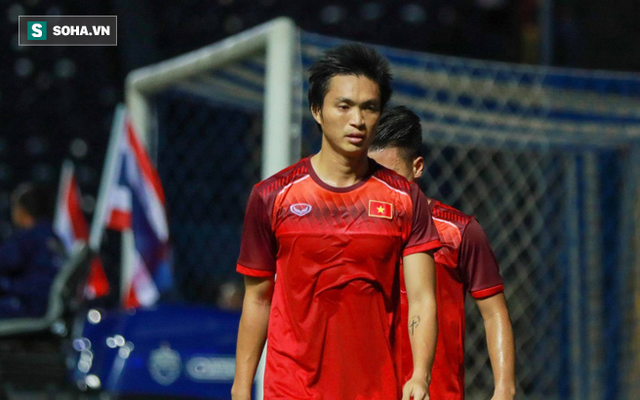 Nhìn Thái Lan chơi bạo lực, bố Tuấn Anh nghẹn ngào chúc con bình an ở trận chung kết