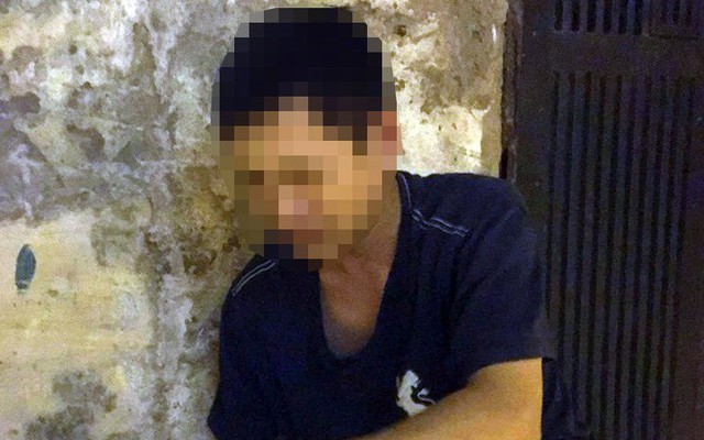 Người đàn ông bị đánh túi bụi, dọa chặt chân vì nghi sàm sỡ cô gái trẻ ở Hà Nội