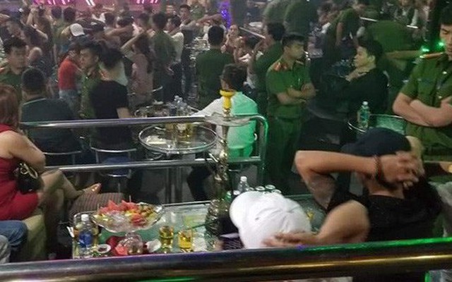 Đột kích quán bar lúc nửa đêm, phát hiện 40 dân chơi dương tính với ma tuý ở Hải Dương