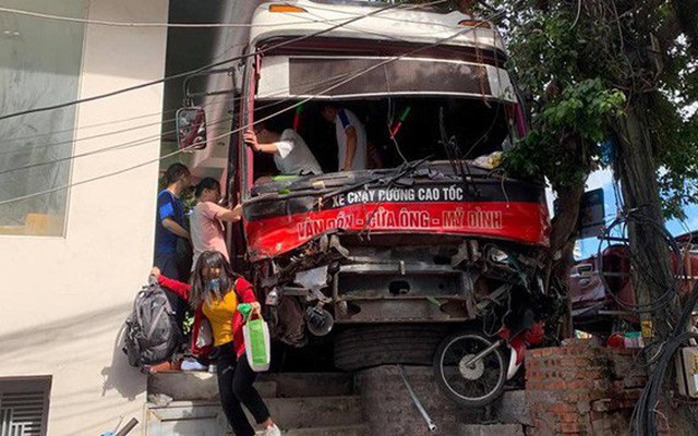 Danh tính nạn nhân thương vong trong vụ xe khách đâm hàng loạt ô tô, xe máy ở Quảng Ninh