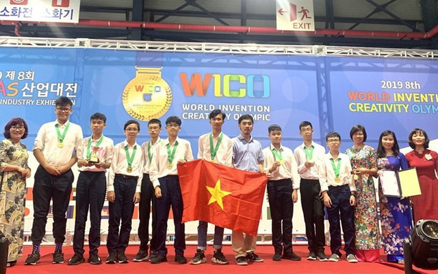 Học sinh cấp 2 Việt Nam giành 2 huy chương vàng về phát minh, sáng chế