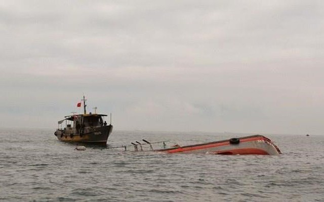 Hỗ trợ tìm kiếm 5 công dân Thái Lan mất tích trên biển do chìm tàu