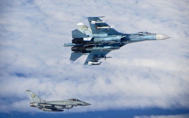 “Hàng nóng” Su-35, Su-27 Nga dùng truy đuổi E/F-18 để bảo vệ Bộ trưởng Shoigu là loại gì?