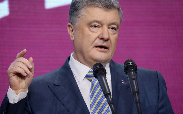 "Tổng thống Ukraine"... trên giấy: Bản kê khai hé lộ thu nhập khủng của cựu TT Poroshenko giữa hàng loạt bê bối