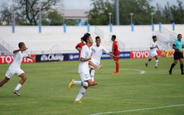 Đại thắng 5-0, Indonesia dồn Việt Nam vào thế chân tường