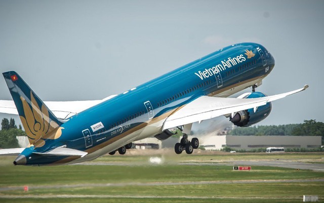 Vietnam Airlines lên tiếng vụ máy bay Boeing 787 suýt hạ cánh mà chưa bung càng tại Úc