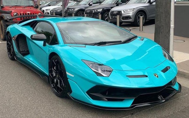 Đại gia chịu chơi đưa Lamborghini Aventador SVJ hàng độc về Hà Nội, giá tin đồn hơn 40 tỷ đồng