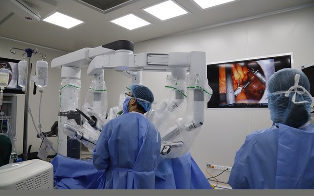Việt Nam có robot phẫu thuật nội soi ung thư hiện đại nhất thế giới