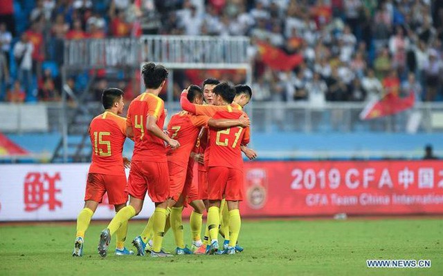 Tiền đạo U22 Trung Quốc: 'Đá chính thức thì Việt Nam không dễ thắng'