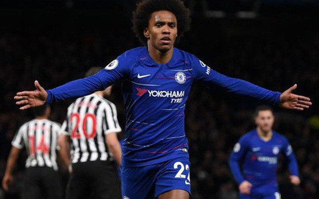 "Tù trưởng" Willian lập siêu phẩm, Chelsea chật vật hạ Newcastle 2-1