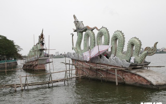 Ảnh: Đôi rồng thời Lý nặng 60 tấn ở Hồ Tây lần đầu được tu sửa đón Tết Nguyên đán
