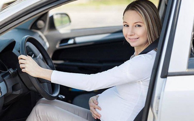 Bí kíp lái xe an toàn dành cho bà bầu