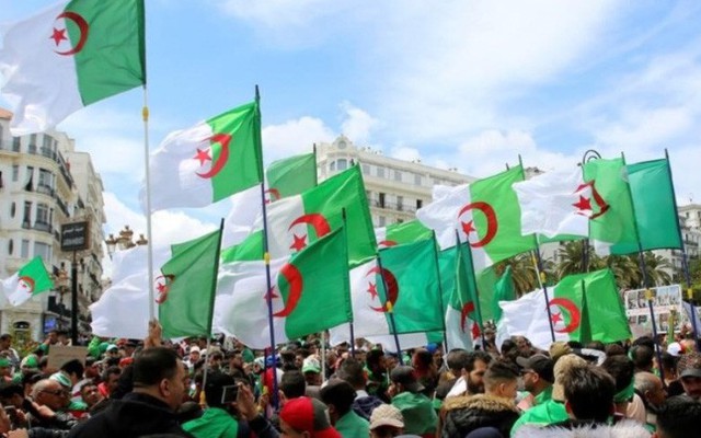 Dân Algeria tiếp tục biểu tình đòi tự do dân chủ