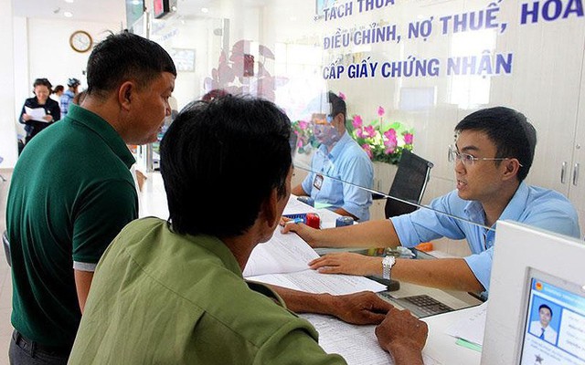 Quận Tân Bình: Buổi tối dân vẫn có thể lên phường nộp hồ sơ