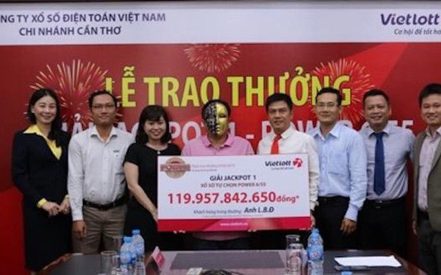 Trao giải độc đắc gần 120 tỷ đồng cho một người đàn ông ở Cà Mau