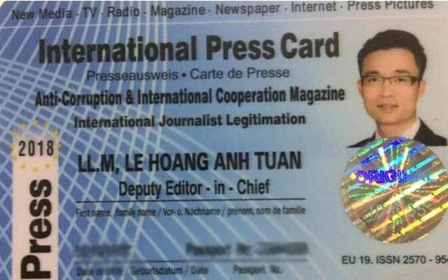 Thẻ "nhà báo quốc tế" của Lê Hoàng Anh Tuấn giá chỉ... hơn 4 triệu đồng