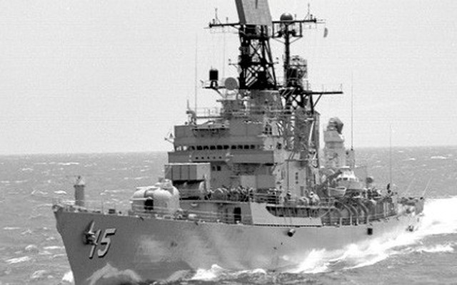 Việt Nam nói về việc Mỹ đưa 2 tàu khu trục vào sát Trường Sa