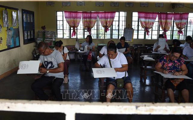 Nổ liên tiếp tại Philippines ngay trước thềm cuộc bầu cử giữa nhiệm kỳ