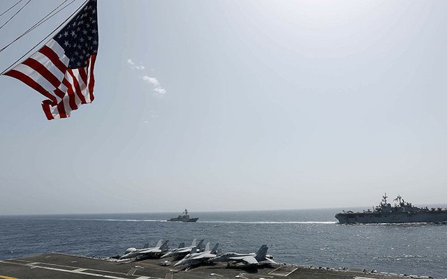 Hải quân Mỹ tập trận ở biển Ả rập, gây căng thẳng với Iran