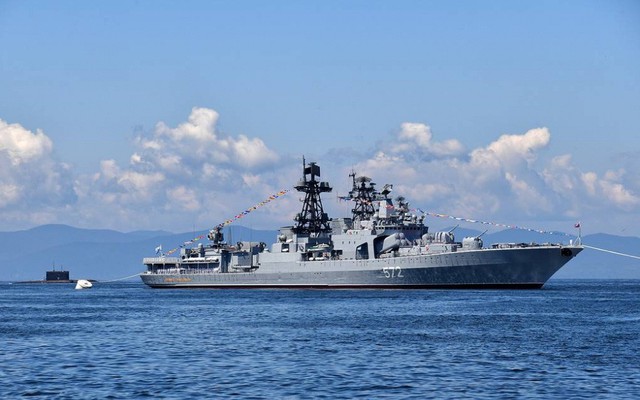 Tàu tuần dương Mỹ bị cáo buộc cắt mặt tàu chiến Nga ở biển Hoa Đông