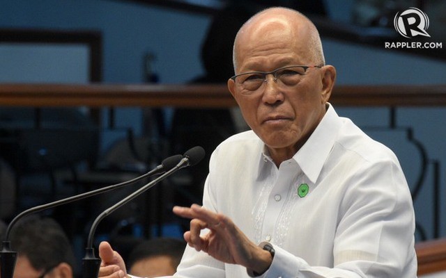 Bộ trưởng Quốc phòng Philippines quay ngoắt thái độ sau khi Tổng thống Duterte nói vụ tàu cá 'chỉ là tai nạn nhỏ'