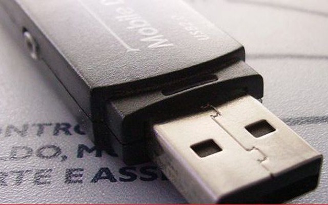 Cha đẻ USB hối hận về phát minh của mình với lý do bất ngờ