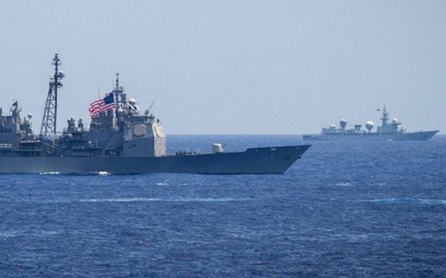 [ẢNH] Tàu trinh sát điện tử Trung Quốc "chen ngang" cuộc tập trận cực lớn của Mỹ và đồng minh