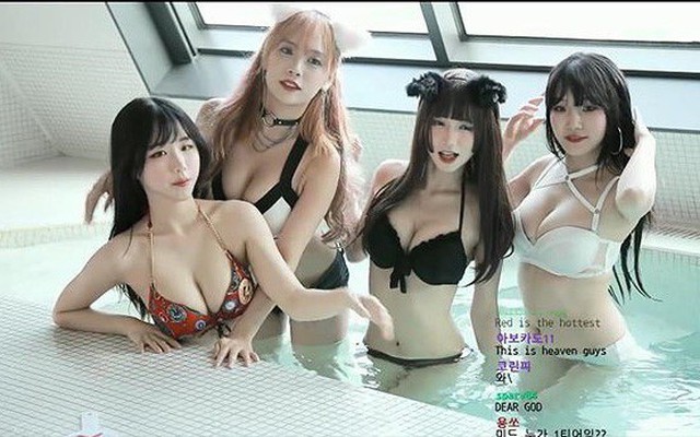 Livestream tắm tập thể khêu gợi, 4 mẫu nữ Hàn Quốc gây phẫn nộ