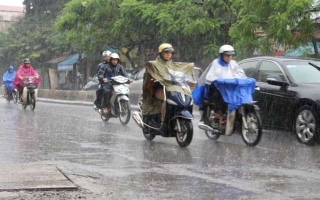 Sau những ngày thu oi nóng, đêm nay Hà Nội mưa to, đề phòng dông lốc sét