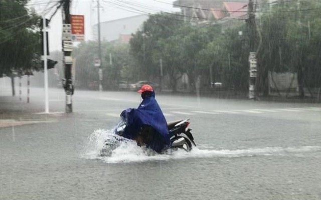 Nhiều nơi có mưa, khả năng xảy ra lốc, sét và gió giật mạnh