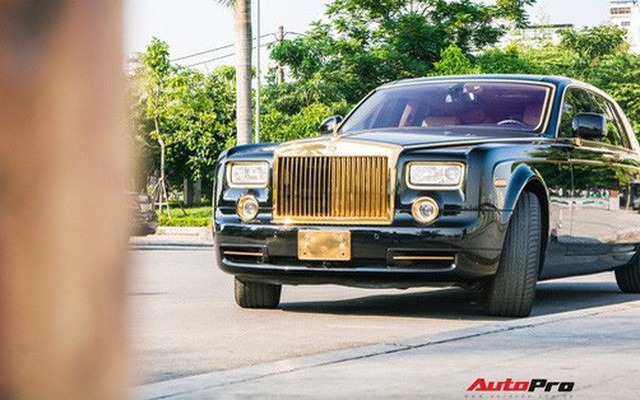 Khám phá Rolls-Royce Phantom độ phiên bản rồng, mạ vàng giá 15 tỷ tại Hà Nội