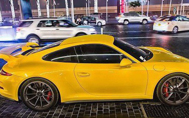 Góc số đỏ: Trúng được xe Porsche, anh chàng này bán đi mua nhà và rồi lại trúng một xe Porsche khác